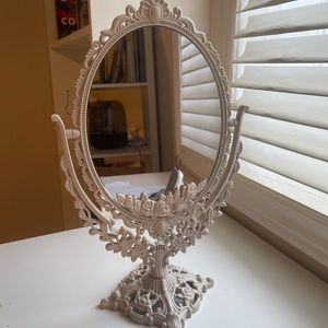 Makeup mirror (both side)